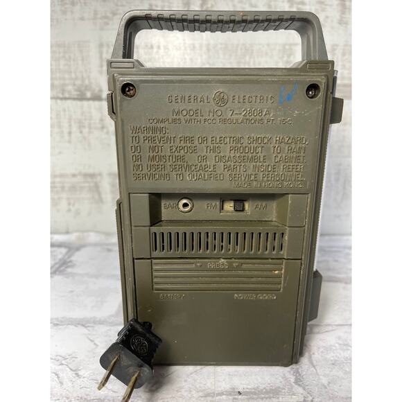 Vintage General Electric Two Way Power Radio Model #7-2808A - Picture 7 of 11